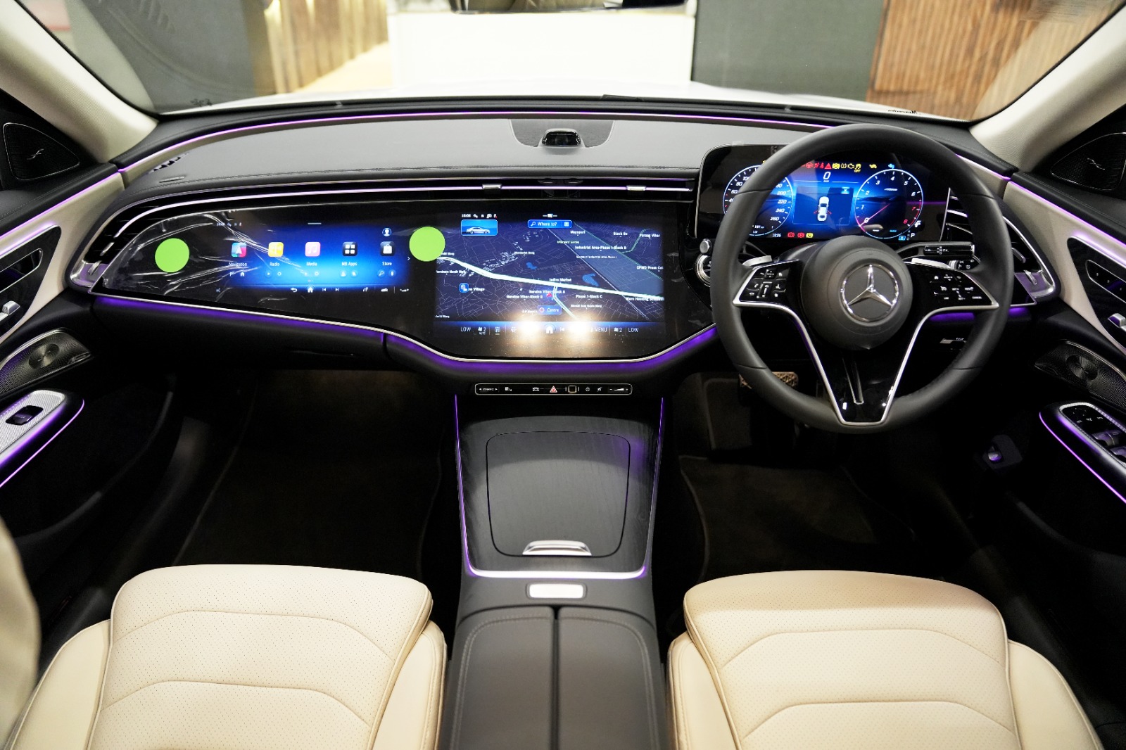 Mercedes-Benz E-Class  E200